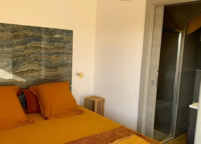 Pontons View Saint-Come-de-Fresne